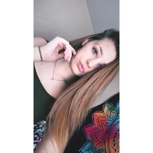 Meet your Posher, Alyssa